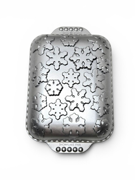 Nordic Ware Other - Nordic Ware Snowflake Baking Pan